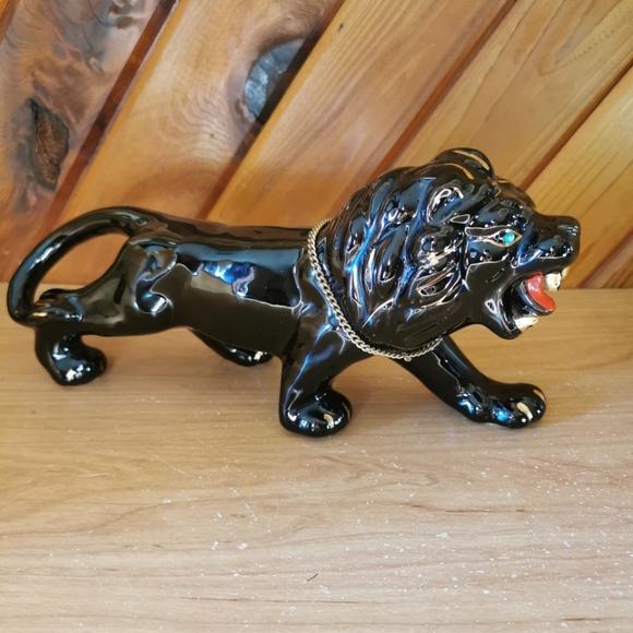 Vintage Black Lion with Green Jewel Eyes - Picture 6 of 10